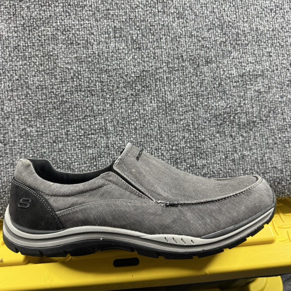 Skechers Relaxed Fit Shoes Mens 15 Black Slip On Memory Foam SN 64109EW Walking